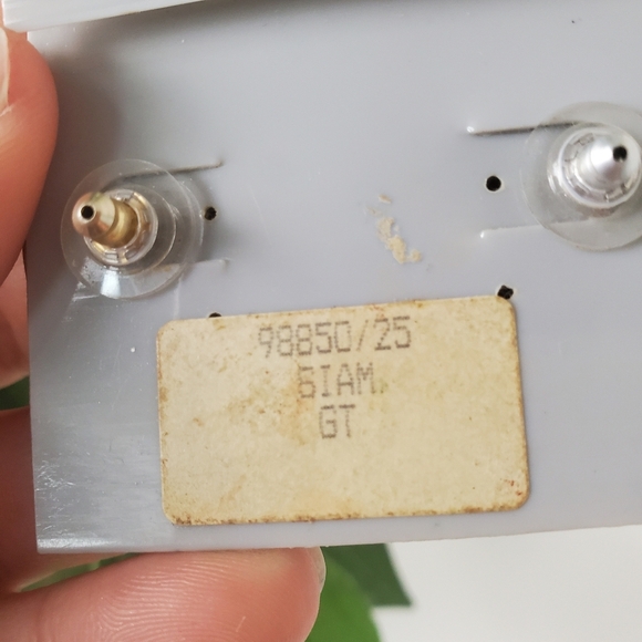 Vintage Savvy By Swarovski Full Lead Crystal Surgical Steel Earrings Round - Picture 5 of 8